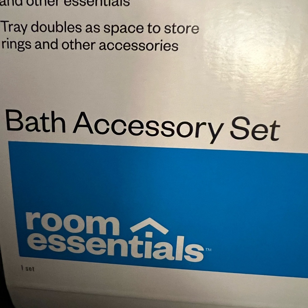 BATH ACCESSORY SET - Picture 7 of 9